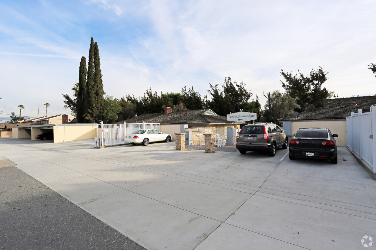 Primary Photo - Garden Terrace Apartments