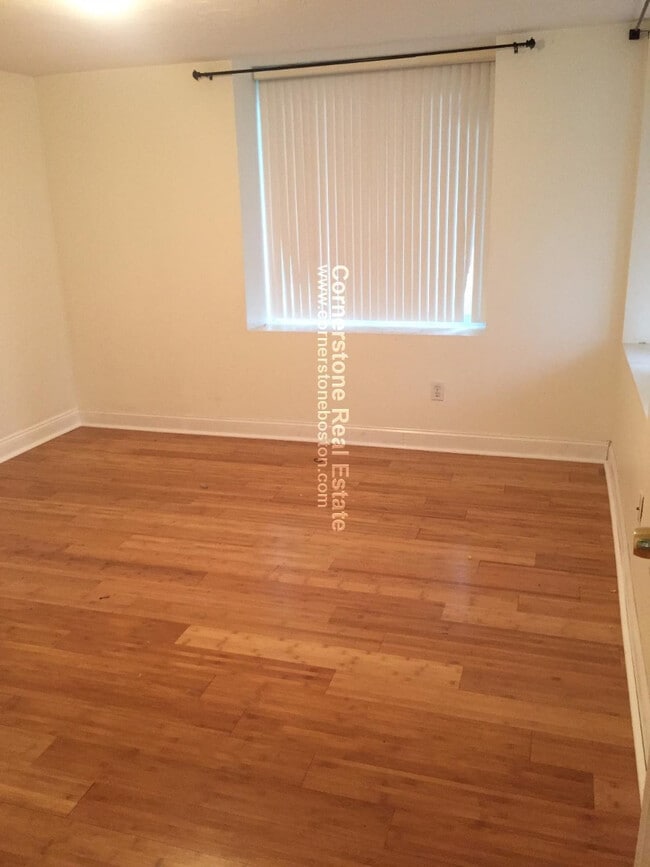 Foto del edificio - 411 Medford St