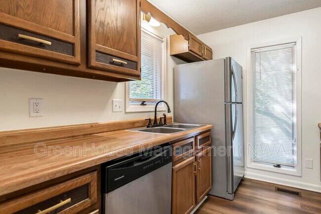 Foto del edificio - 17 Britten Cir