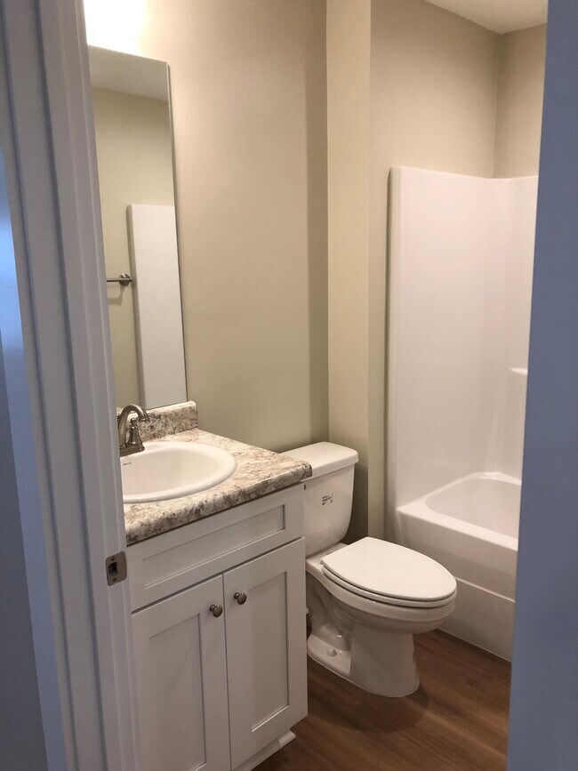 Baño - 2321 Trimble Rd