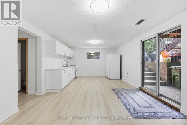 Building Photo - 79 Adis Ave
