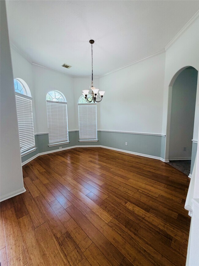 Building Photo - 38 N Regan Mead Cir