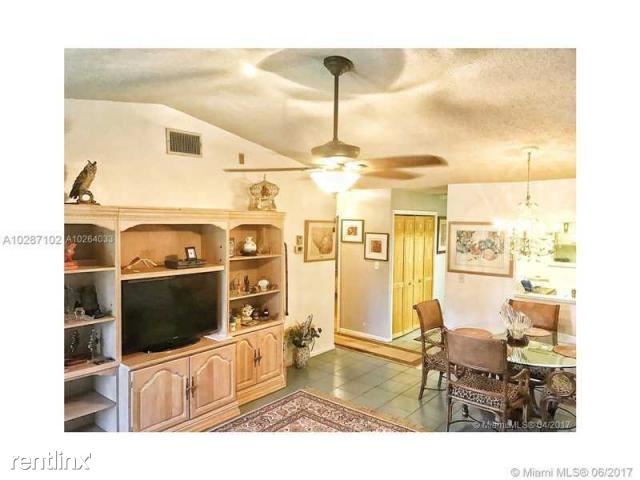 Building Photo - 9485 Boca Cove Cir