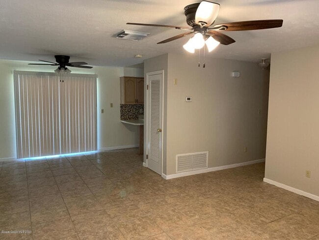 Building Photo - 530 Allen Dr