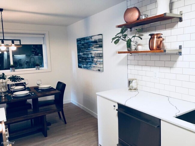 Foto del edificio - 1 br, 2 bath Condo - 514 NE 85th St
