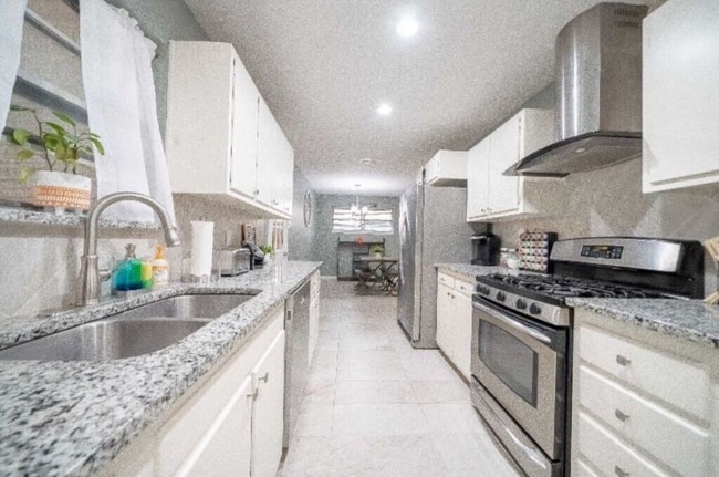 Photo - 1703 Monaco Dr House