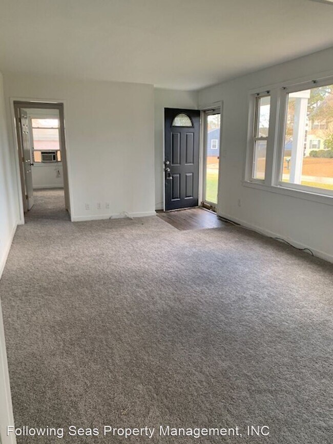 Building Photo - 3 br, 1 bath House - 101 Logan Dr