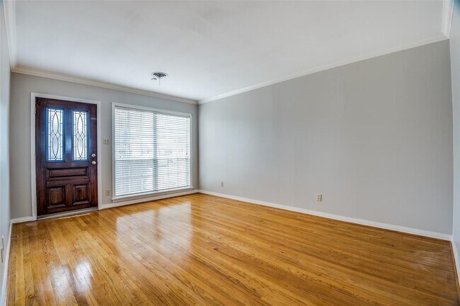 Foto del edificio - 2322 Ansbury Dr