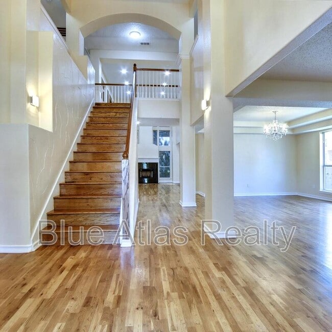 Foto del edificio - 5744 Chelmsford Trail