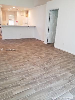 Foto del edificio - 6776 Mitchell St