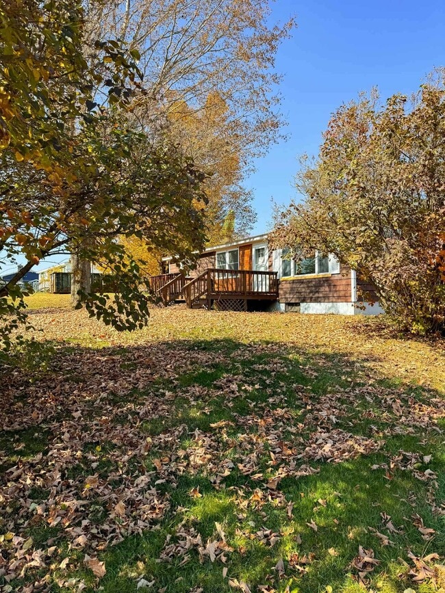 Building Photo - 41 Couture St