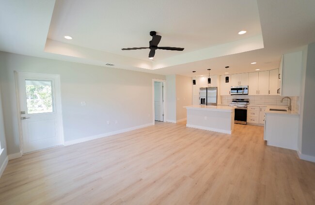Building Photo - 470 Venango St