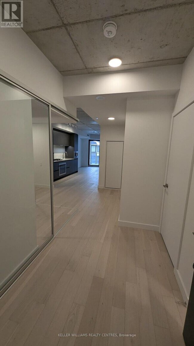 Photo du bâtiment - 1720 Bayview Ave