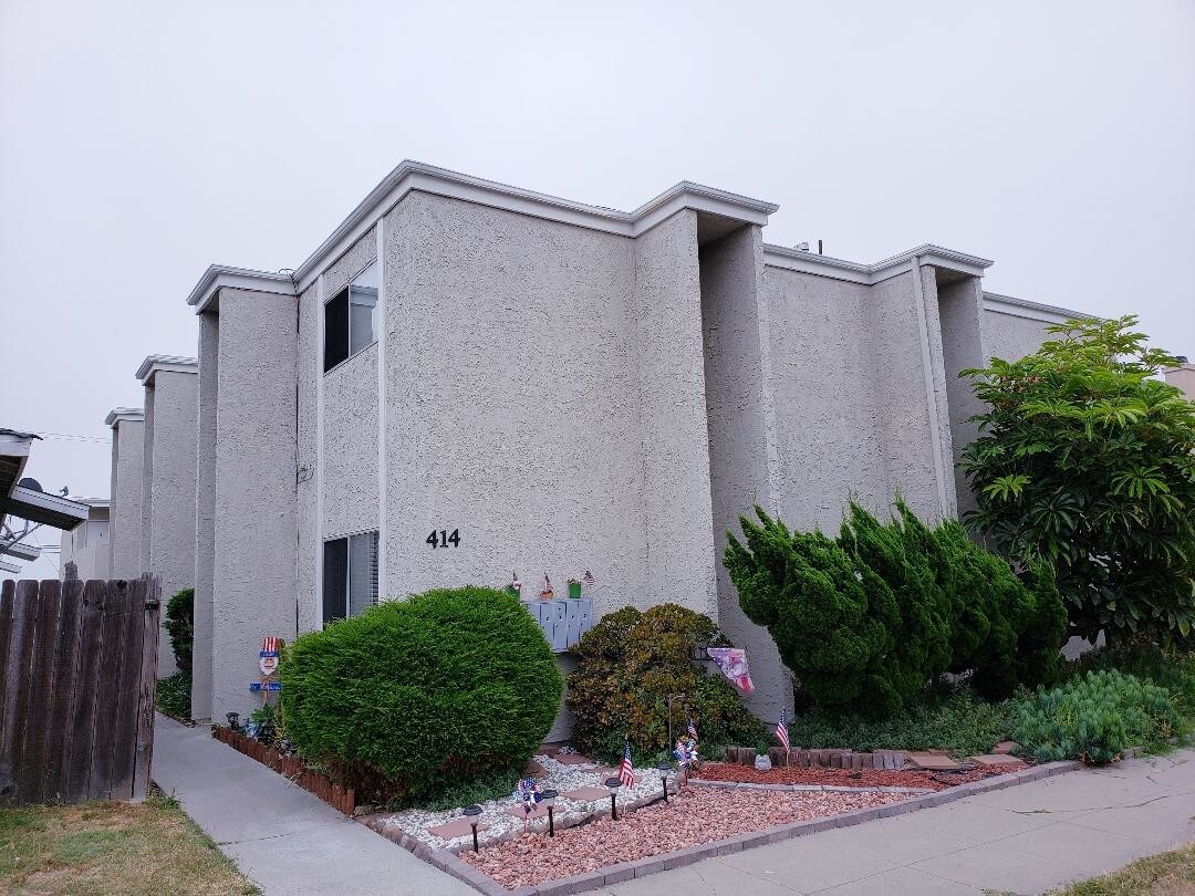 Front - 414 California St