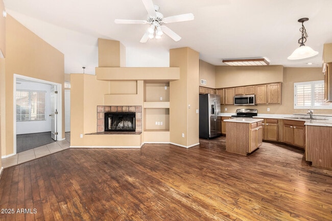 Foto del edificio - 15221 N 87th Dr