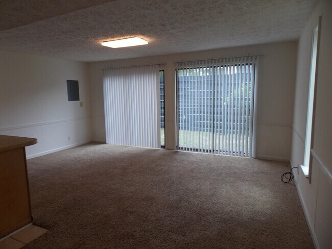 Foto del edificio - 500 Deer Creek Rd