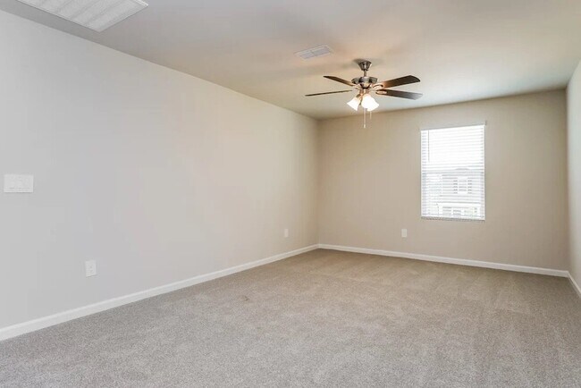 Building Photo - 620 White Birch Ln