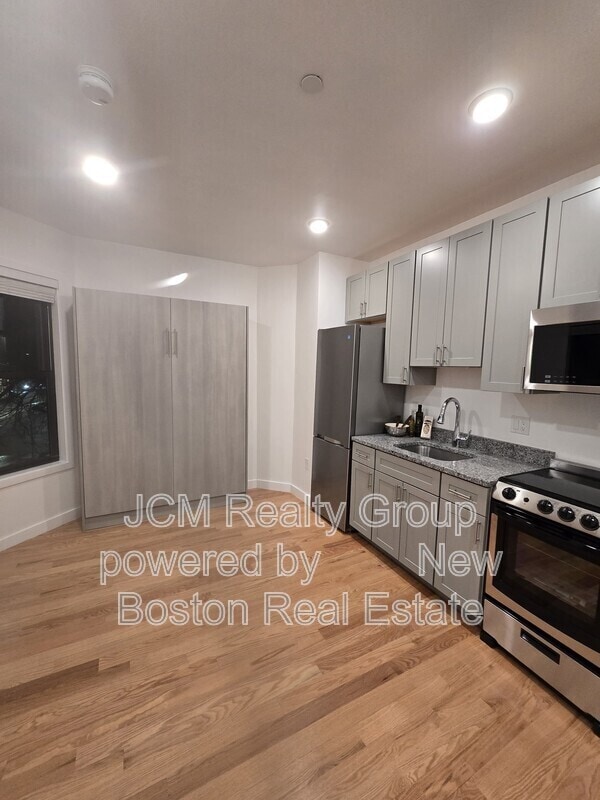 Photo - 165 Hawthorne St