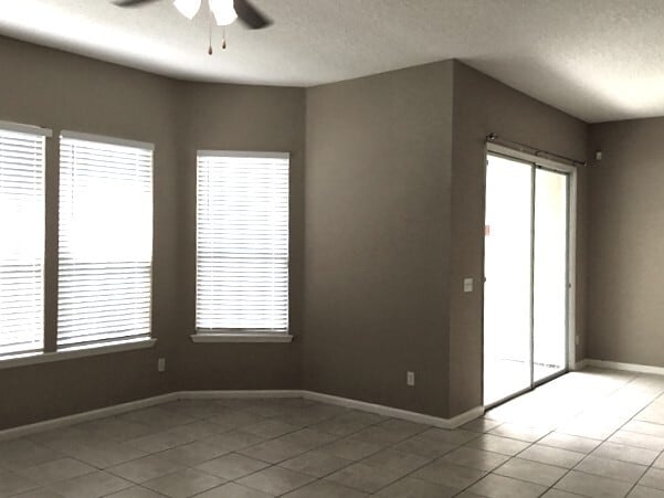 Foto del edificio - 9140 Prosperity Lake Dr