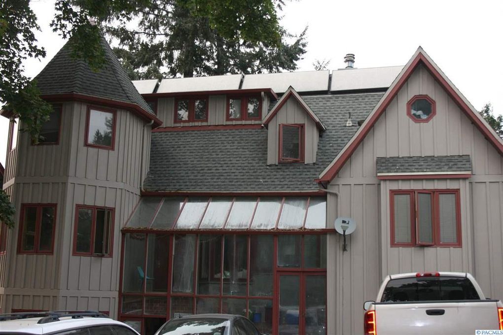 Primary Photo - 500 NE Howard St