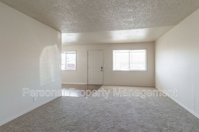 Foto del edificio - 1012 NE 86th ST