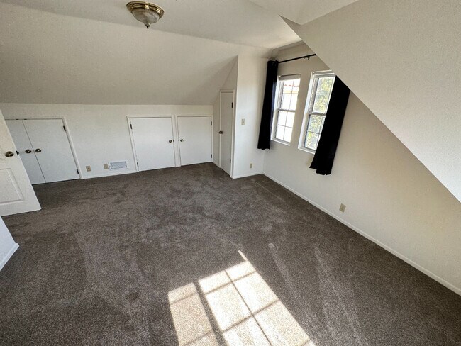 Foto del edificio - 236 S Helberta Ave