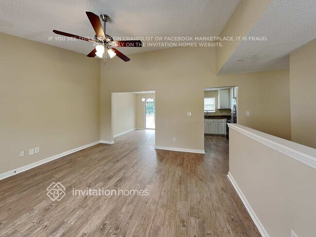 Building Photo - 869 Tramore Dr