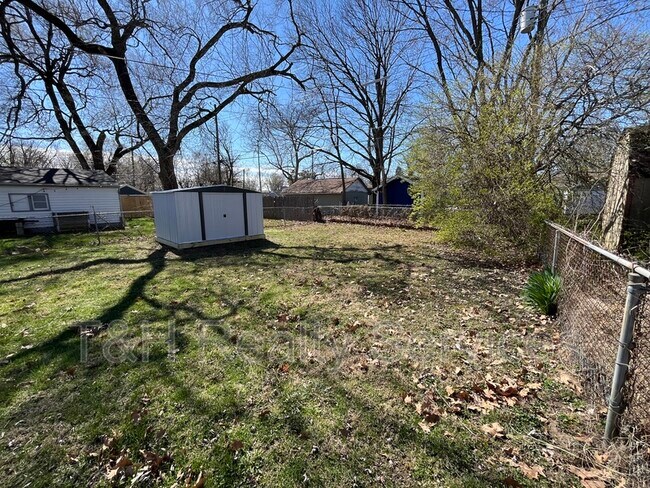 Building Photo - 4920 Hillside Ave