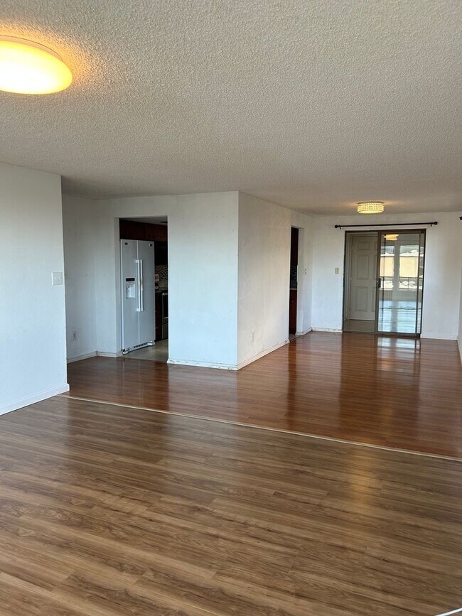 Foto del edificio - 960 Wailupe Dr