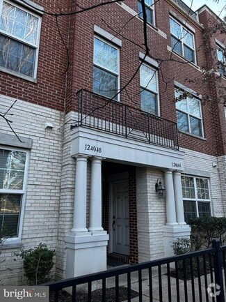 Building Photo - 12404 Liberty Bridge Rd