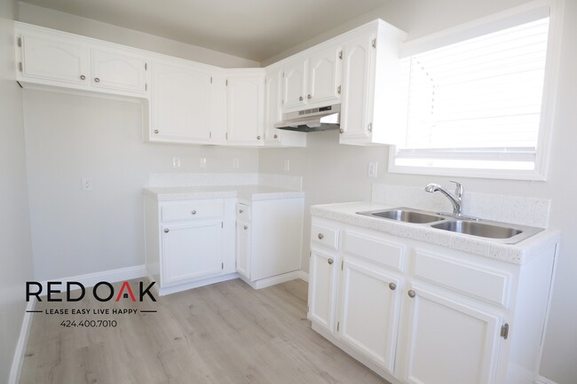Foto del edificio - 716 E 81st St