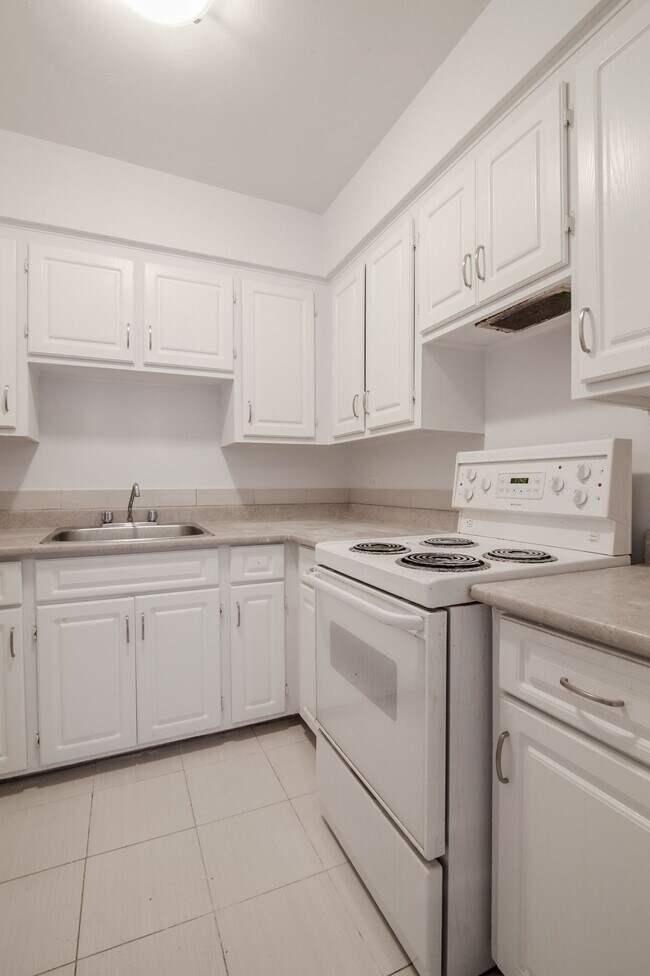 Photo du bâtiment - 2400 Av. Van Horne