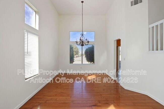 Foto del edificio - 2304 Yorkshire Ct