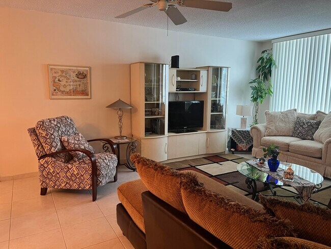Foto del edificio - 3450 S Ocean Blvd