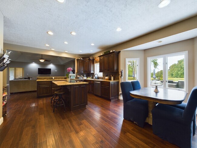 Building Photo - 22921 MO-32
