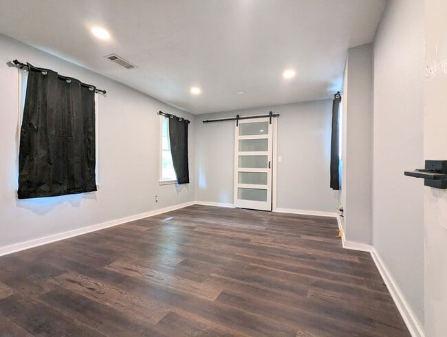 Building Photo - Available Soon! Cute home in AR!