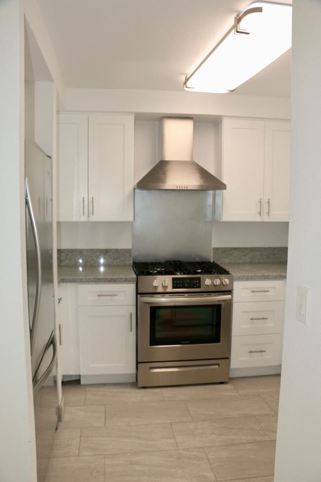 Interior Photo - 125 Hillcrest Drive