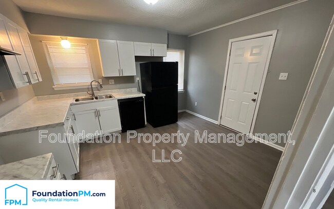 Foto del edificio - 5176 Breckenwood Dr