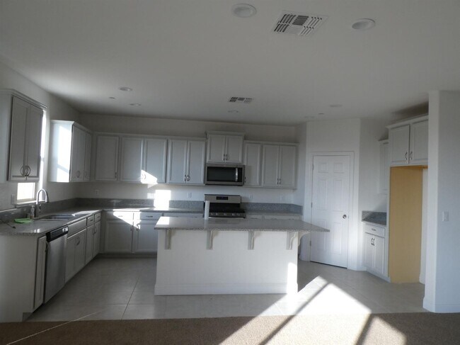 Foto del edificio - 2885 N Hornet Ave