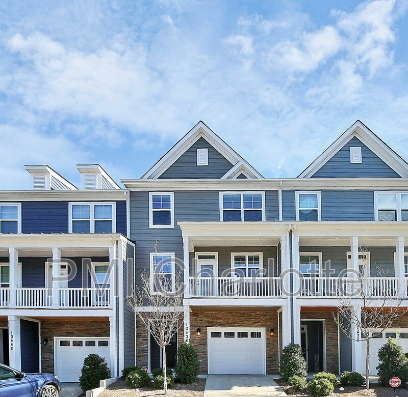 Foto principal - 10436 Glenmere Crk Cir