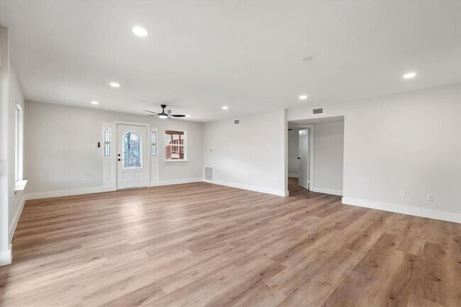 Foto del edificio - 7104 Dallas St