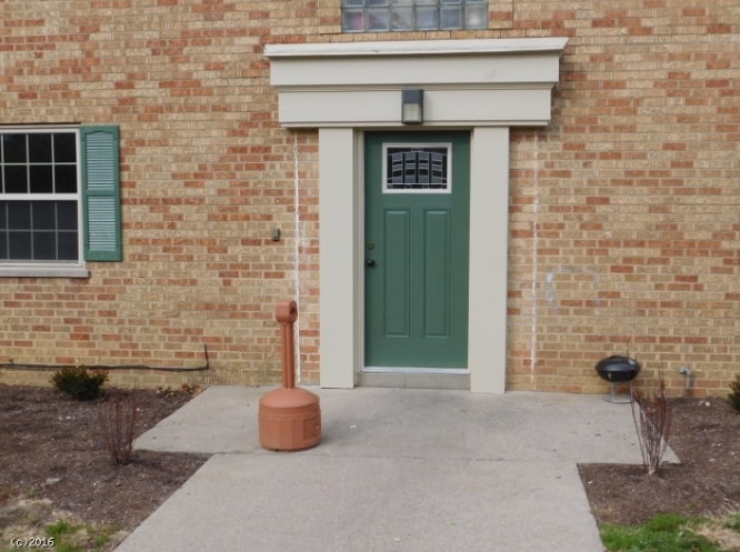 Primary Photo - 825 S Grand Ave