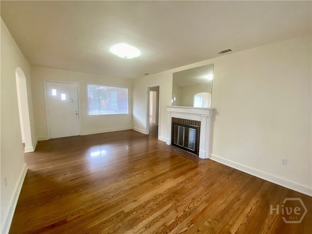 Foto principal - 2320 E 39th St