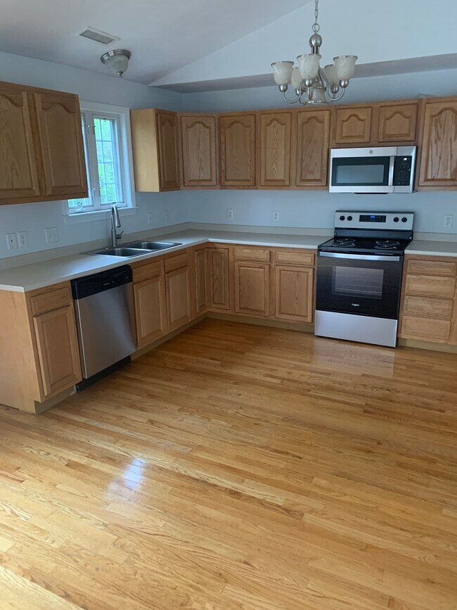 Cocina - 37 Northboro St