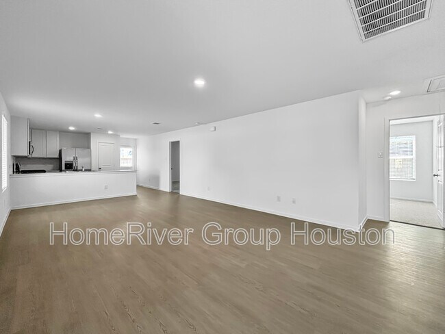 Foto del edificio - 6026 Starling Dr