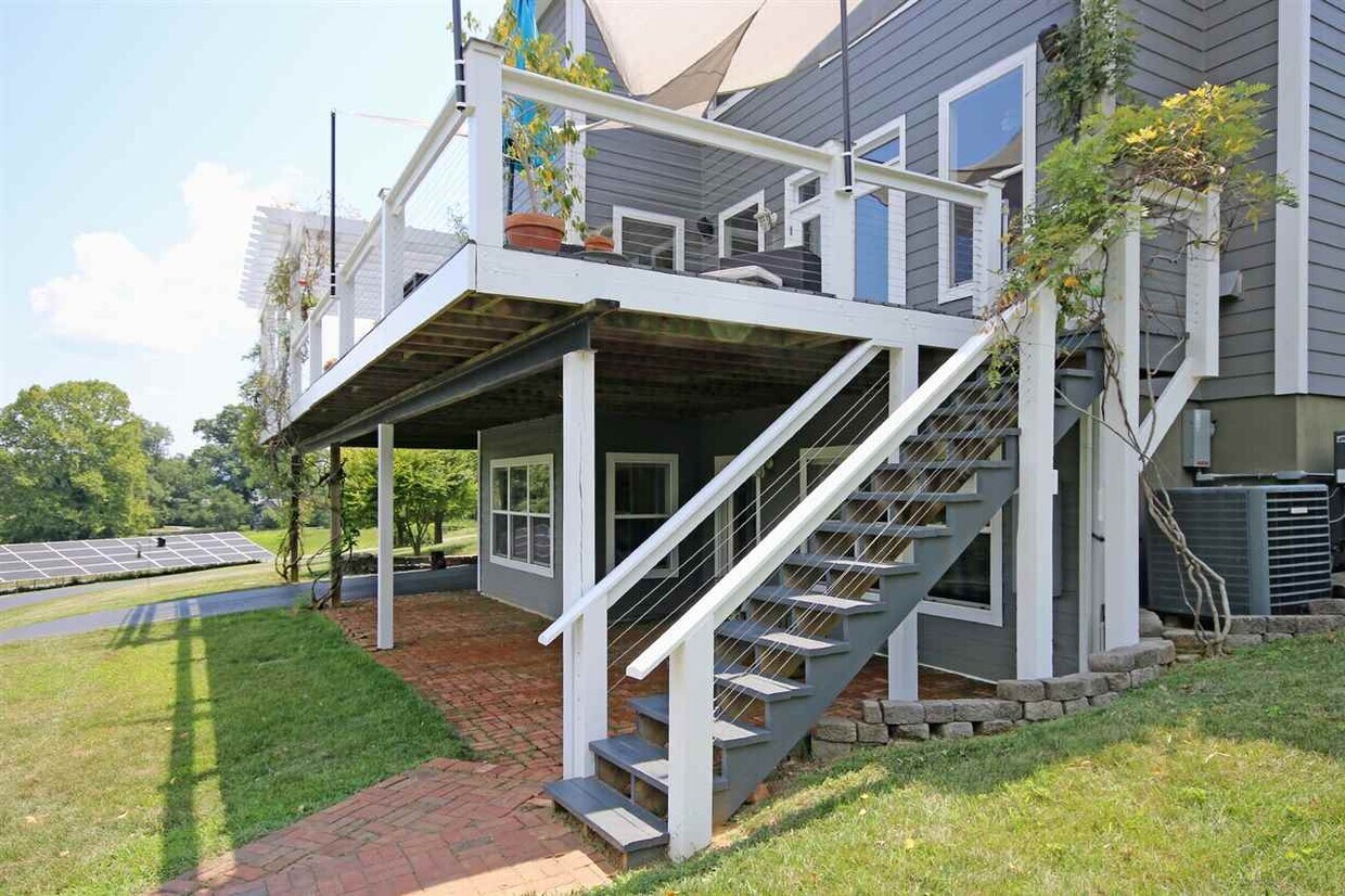Primary Photo - 2390 Old Lynchburg Rd