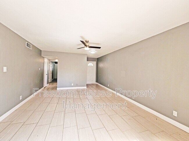 Building Photo - 5409 Mountain View Dr