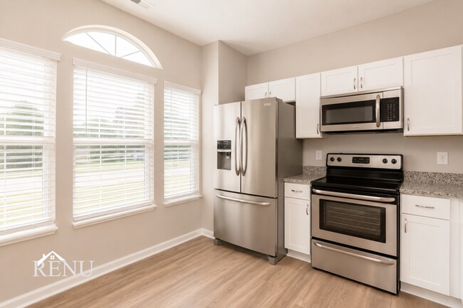 Building Photo - 2710 Lucas Dr
