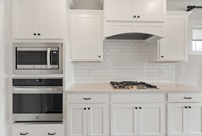 Building Photo - Stunning 4 bedroom Briar Chapel Beauty ava...
