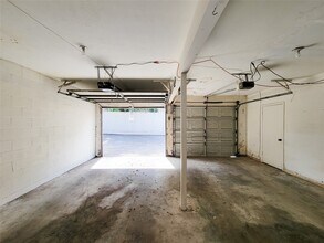 Building Photo - 2243 W Alabama St